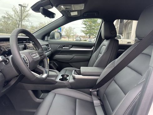 New 2026 GMC Terrain Elevation w/ Elevation Premium Package image 16