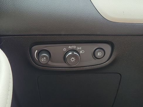Used 2023 Buick Encore GX Select FWD image 28