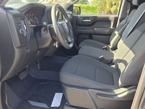 Used 2022 Chevrolet Silverado 1500 Custom RWD image 9