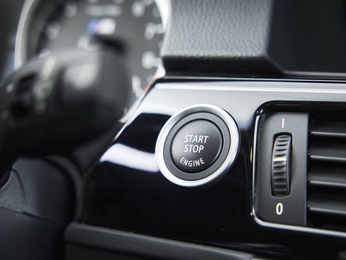 Used 2013 BMW M3 Coupe RWD image 57