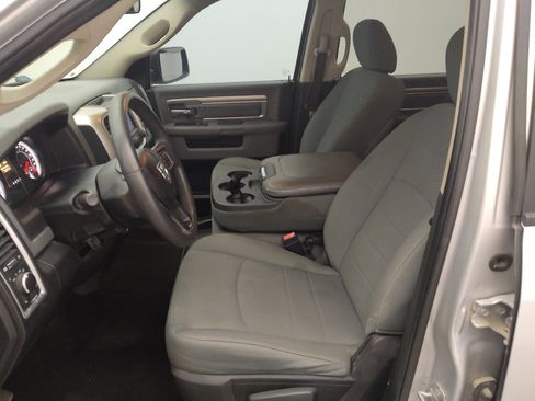 Used 2018 RAM 1500 Classic SLT RWD image 17