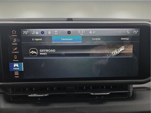 Used 2025 Jeep Wrangler Sahara w/ Safety Group image 21