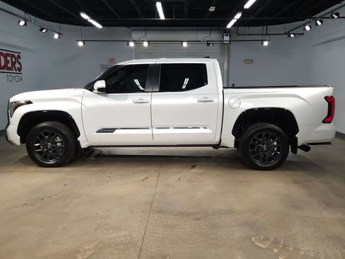 Used 2025 Toyota Tundra Platinum AWD/4WD image 4