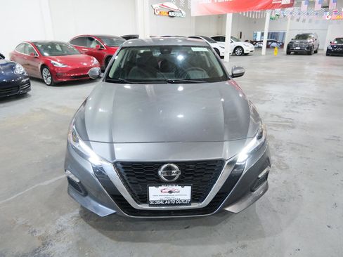 Used 2022 Nissan Altima 2.5 SV image 3