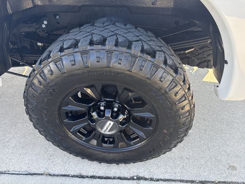 Used 2022 Ford F250 Lariat w/ Tremor Off-Road Package image 6