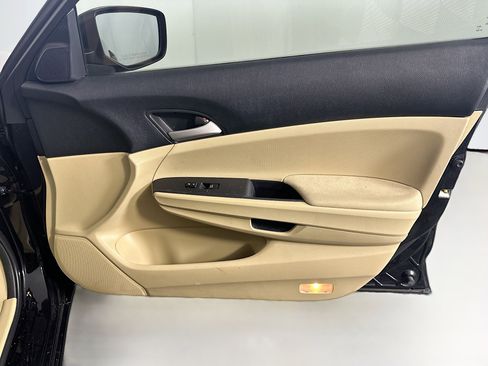 Used 2011 Honda Accord SE image 29