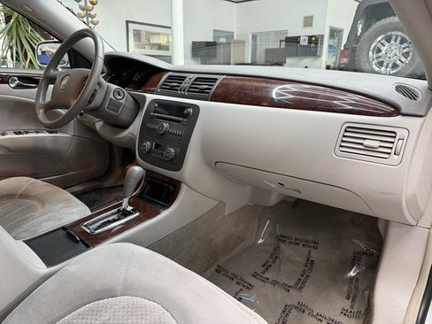 Used 2011 Buick Lucerne CX FWD image 18
