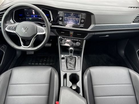 Used 2022 Volkswagen Jetta SE image 13