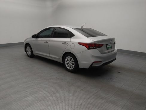Used 2019 Hyundai Accent SE FWD image 3