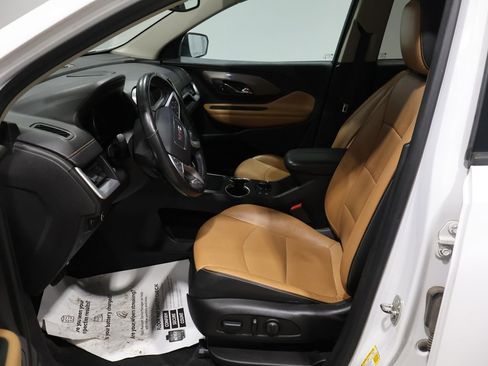 Used 2018 GMC Terrain SLT w/ Preferred Package image 11