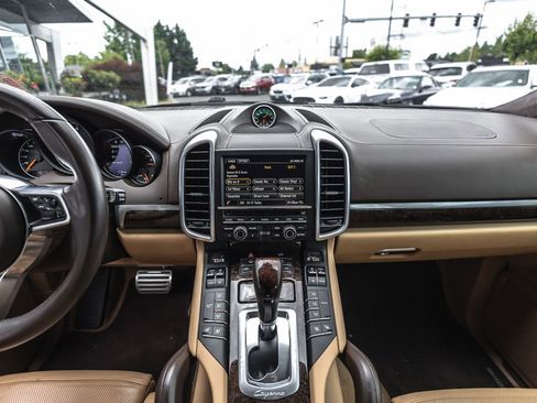 Used 2016 Porsche Cayenne GTS AWD/4WD image 25