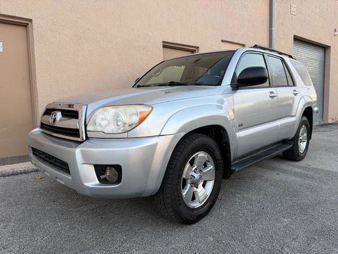 Used 2007 Toyota 4Runner SR5 RWD image 13
