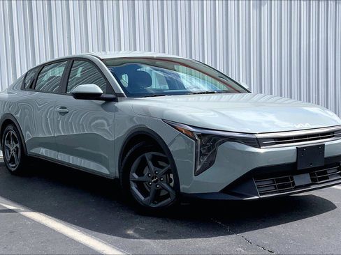 Used 2025 Kia K4 FWD image 31
