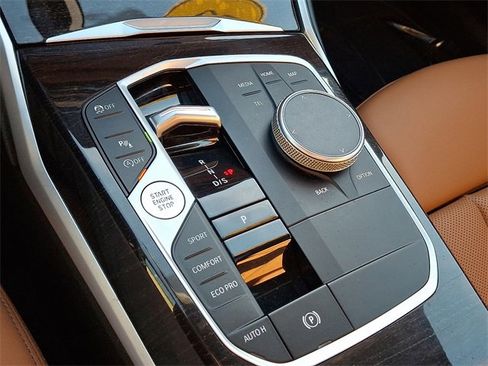 Used 2023 BMW 330i xDrive Sedan w/ Premium Package image 15