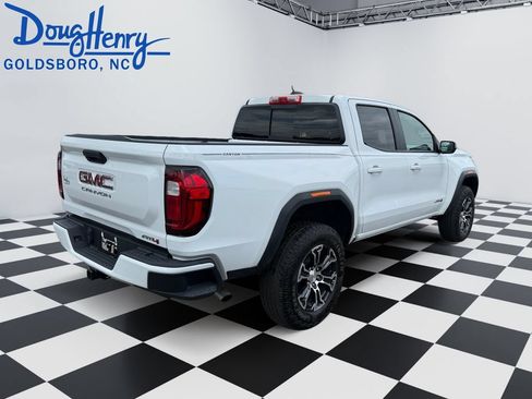 Used 2024 GMC Canyon AT4 AWD/4WD image 5