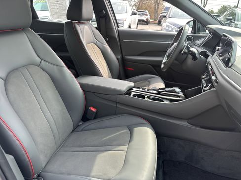 Used 2023 Hyundai Sonata SEL Plus image 13