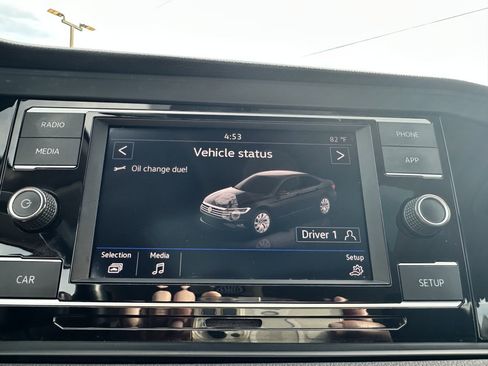 Used 2019 Volkswagen Jetta SE image 18