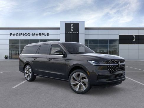 New 2026 Lincoln Navigator L Black Label image 7