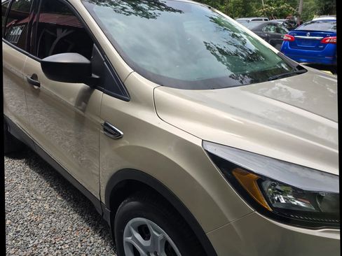 Used 2018 Ford Escape S FWD image 4