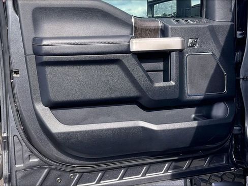 Used 2020 Ford F250 Lariat image 23