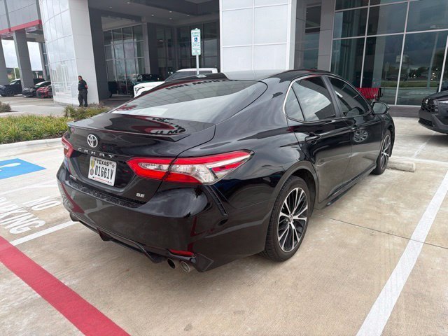 Used 2018 Toyota Camry SE FWD image 8