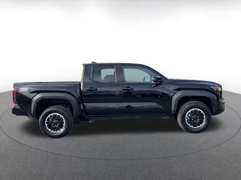 Used 2025 Toyota Tacoma TRD Off-Road image 16