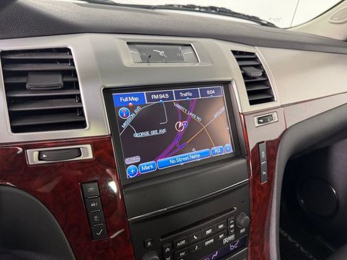Used 2013 Cadillac Escalade EXT Premium AWD/4WD image 26