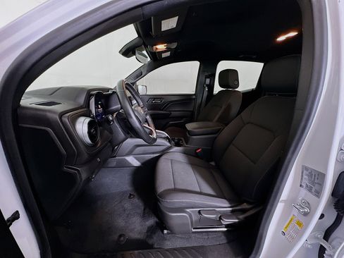 Used 2024 Chevrolet Colorado LT w/ LT Convenience Package image 13