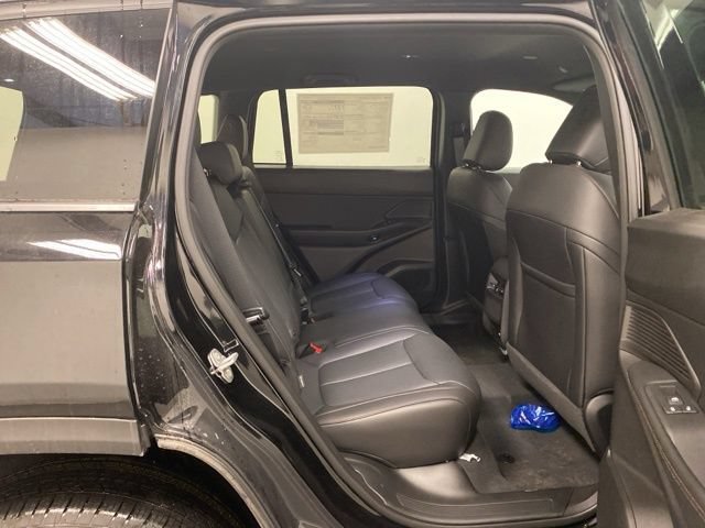 Used 2026 Jeep Cherokee Limited AWD/4WD image 28