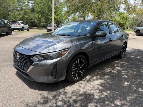 Used 2025 Nissan Sentra SV FWD image 3