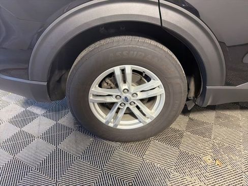 Used 2020 Ford Explorer XLT w/ Equipment Group 202A image 7