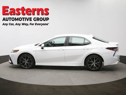 Used 2024 Toyota Camry SE FWD image 60