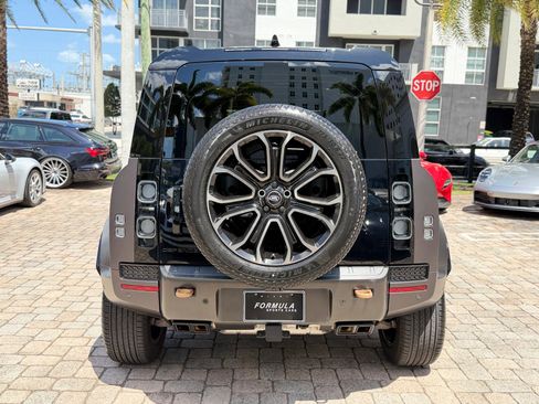 Used 2025 Land Rover Defender 110 AWD/4WD image 52