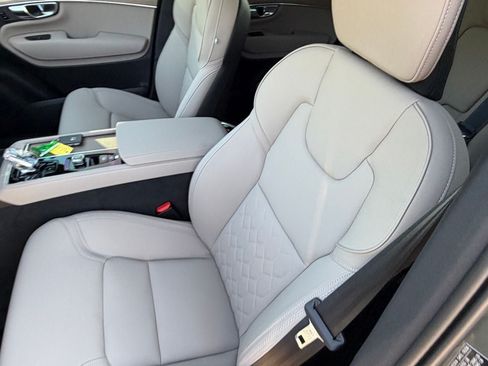 New 2027 Volvo XC90 B6 Plus AWD/4WD image 17