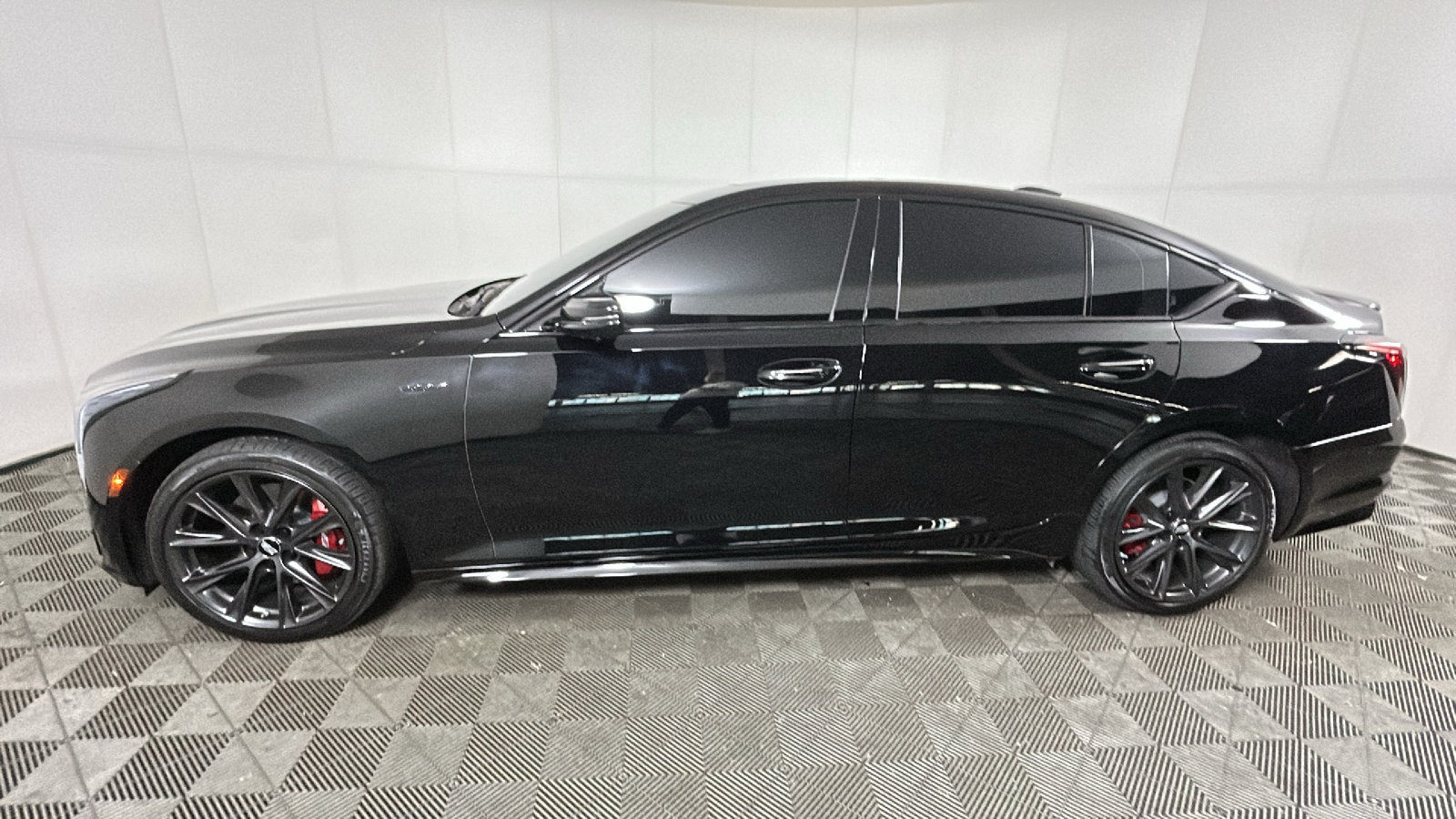 Used 2026 Cadillac CT5 V w/ Platinum Package AWD/4WD image 7