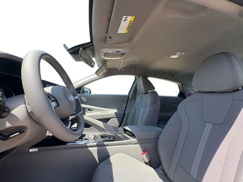 New 2026 Hyundai Elantra SE FWD image 9