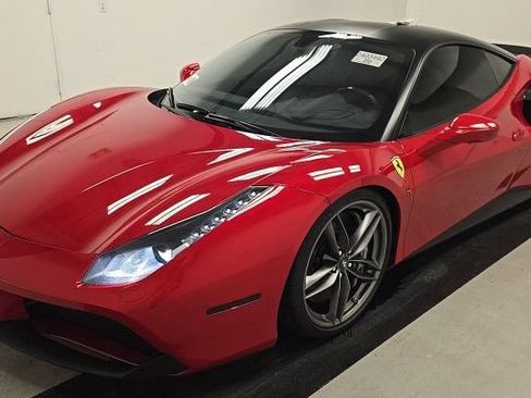 Used 2017 Ferrari 488 GTB RWD image 1