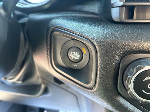 Used 2024 Jeep Wrangler Unlimited AWD/4WD image 18