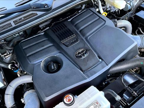 Used 2023 Toyota Tundra Platinum image 33