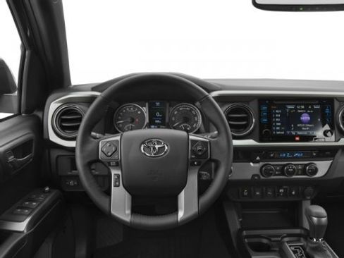 Used 2016 Toyota Tacoma Limited image 10