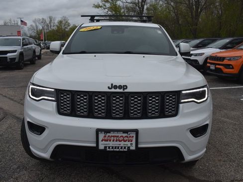 Used 2022 Jeep Grand Cherokee Laredo X AWD/4WD image 11