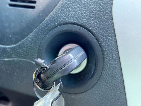 Used 2015 Ford Explorer XLT w/ Equipment Group 202A image 25