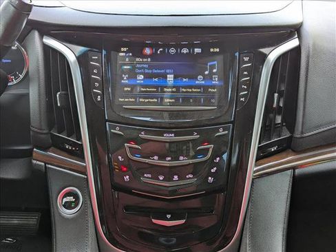 Used 2020 Cadillac Escalade Premium Luxury w/ Escalade Sport Edition image 13