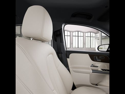 Certified 2026 Mercedes-Benz GLA 250 4MATIC image 43
