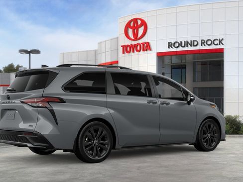 New 2026 Toyota Sienna XSE FWD image 10