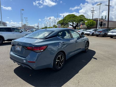 Used 2025 Nissan Sentra SV FWD image 3