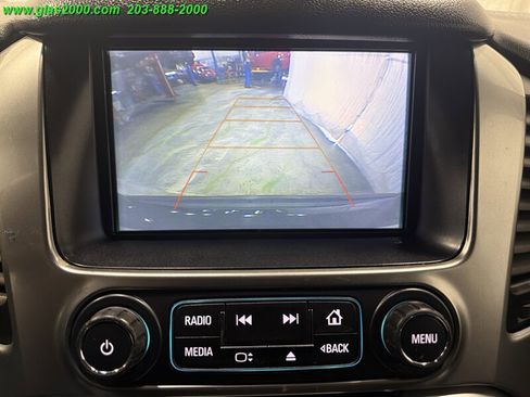 Used 2019 Chevrolet Suburban LT image 11