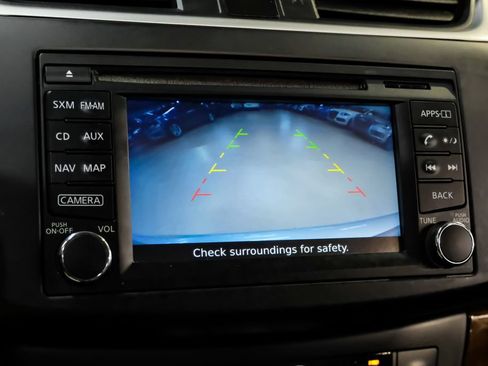 Used 2015 Nissan Sentra SL w/ SL Premium Package FWD image 20