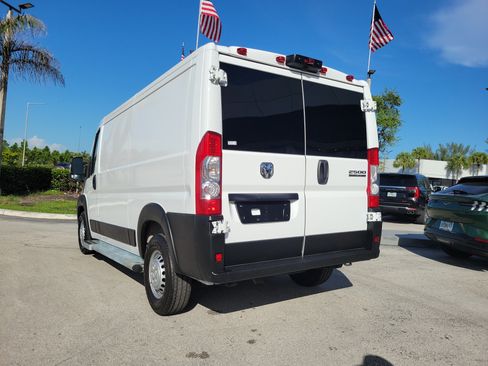 Used 2025 RAM ProMaster 2500 w/ U-Haul Equipment Group FWD image 7