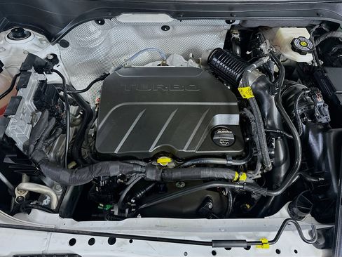 Used 2025 Buick Envista Preferred image 32